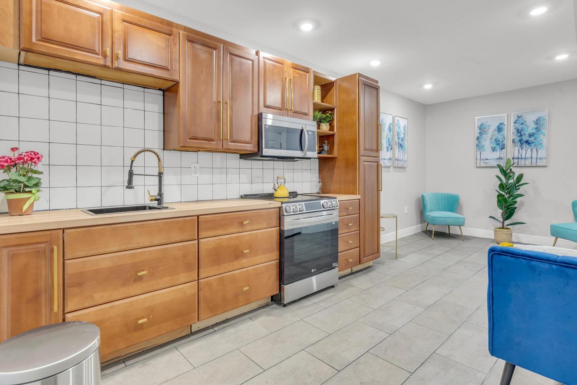 Apartment 1 Bedroom Patio Paradise In Central City Philadelphia
