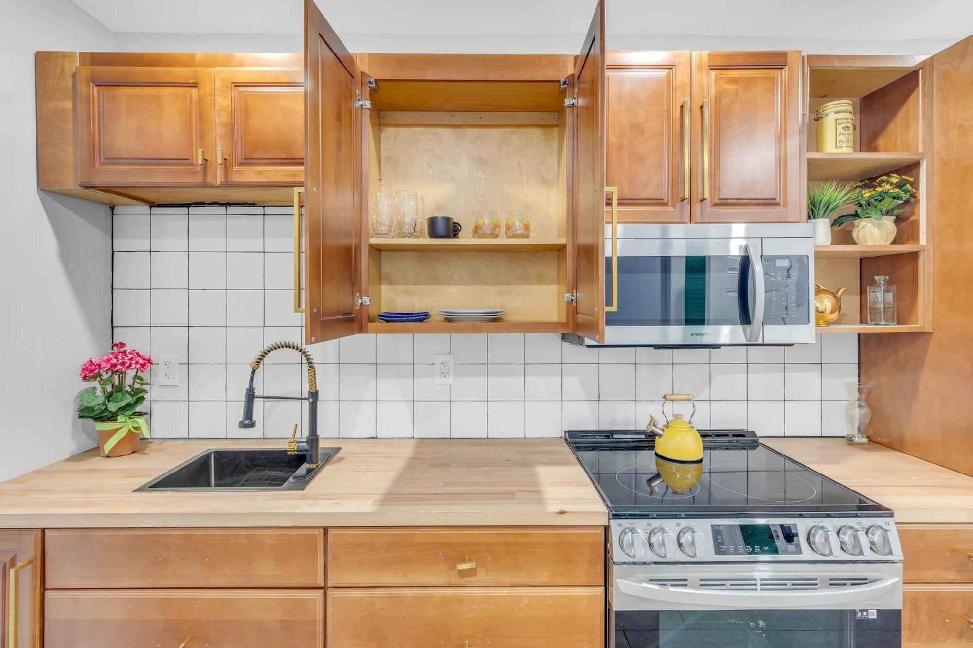 1 Bedroom Patio Paradise In Central City Philadelphia